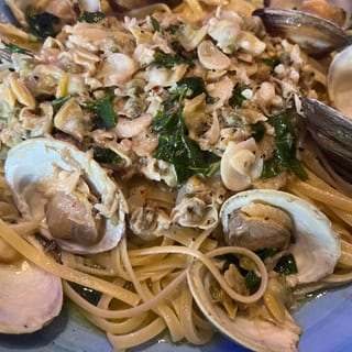 Linguini With White Clam Sauce