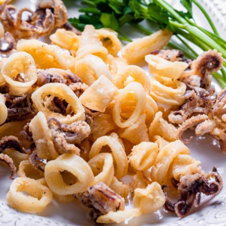 Crispy Fried Calamari: A Sicilian Delight